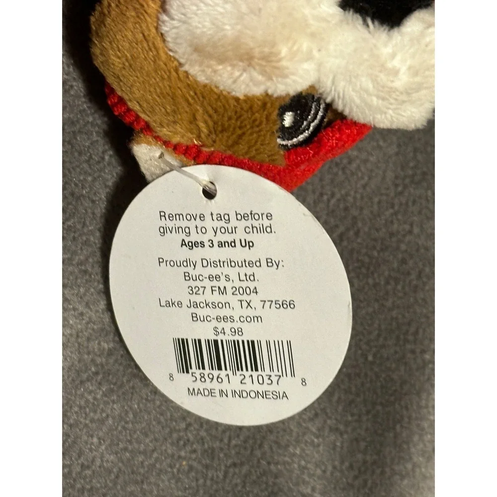 Buc-ee's Beaver Plush Keychain Red Hat and Shirt Texas Souvenir 5 Inch NWT